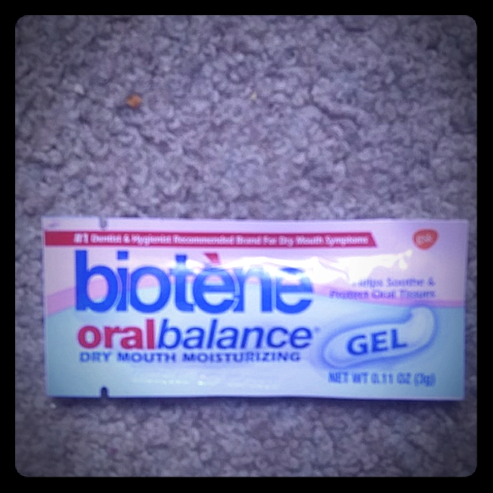 Teeth whitener